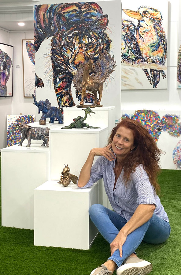 Tracey-Keller-in her gallery in Noosa