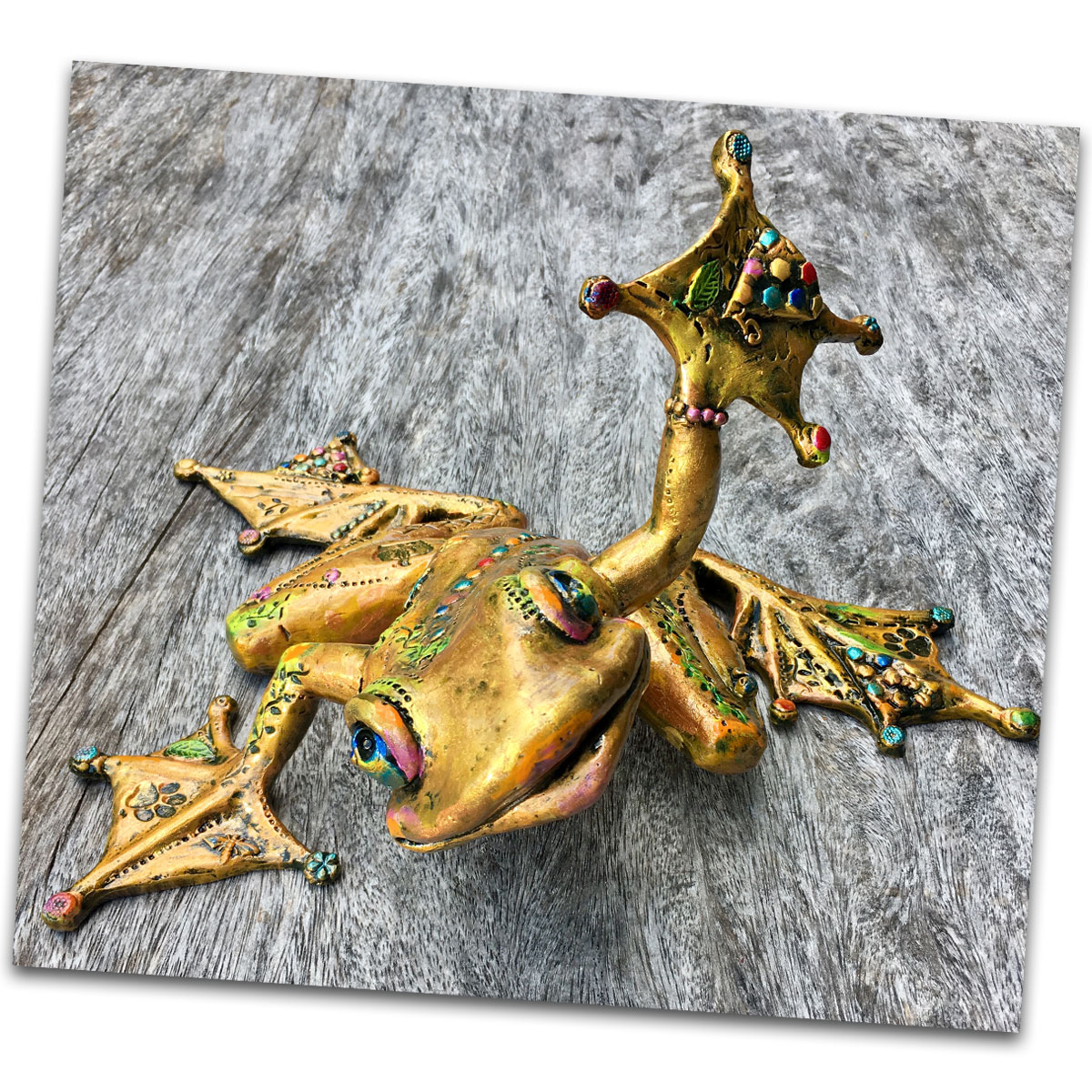 Tracey Keller High 5 Frog Sculpture